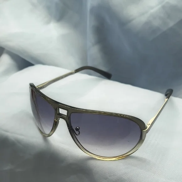 Theory Sunglasses Gray & Black In Excellent Condition